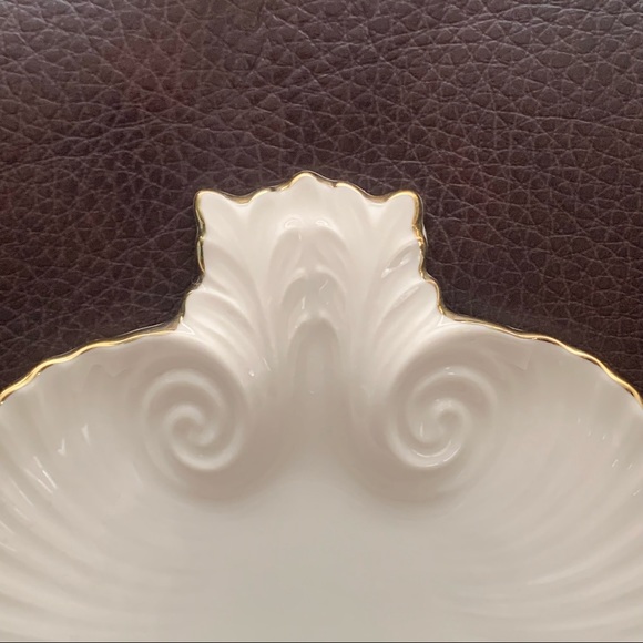 Lenox Aegean Collection Medium Shell Shaped Dish 5 5/8” Gold Trim - Picture 2 of 8